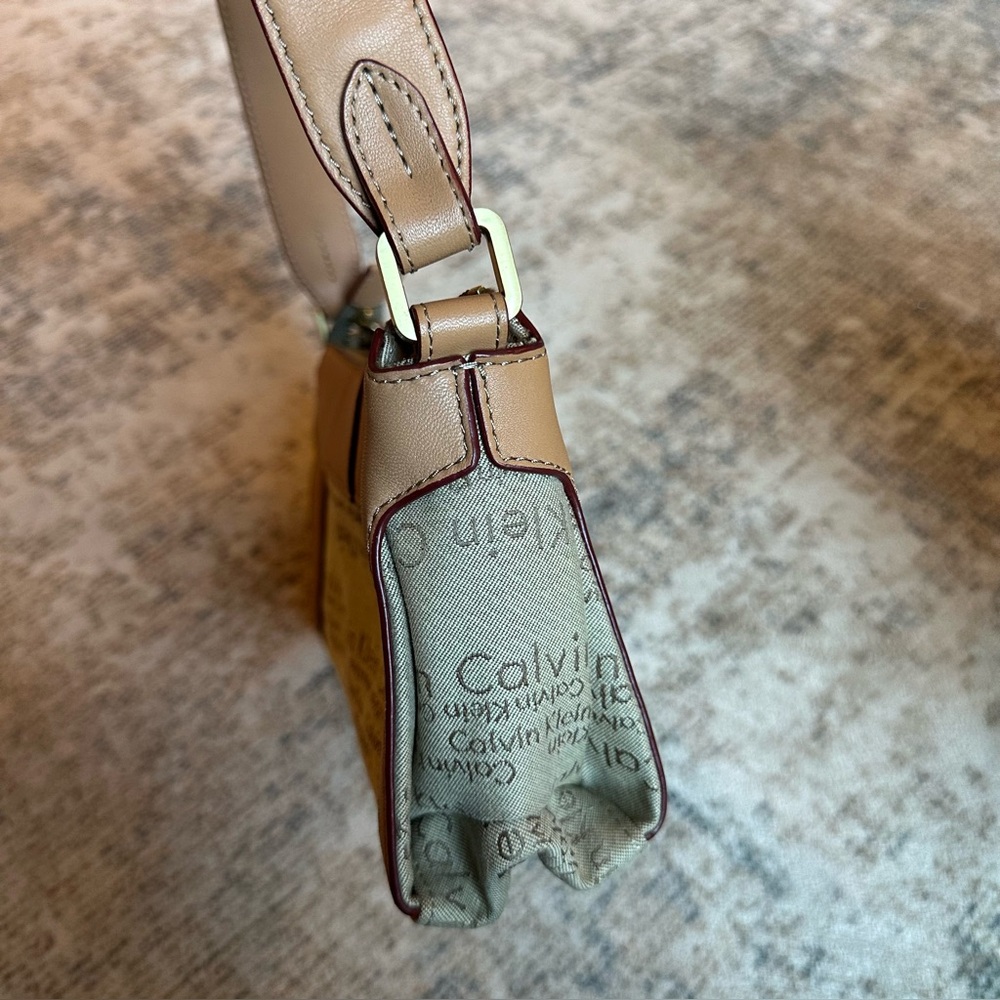 Rare Vintage Calvin Klein Y2K Tan
Monogram Canvas Leather Shoulder Bag Baguette - Picture 10 of 13